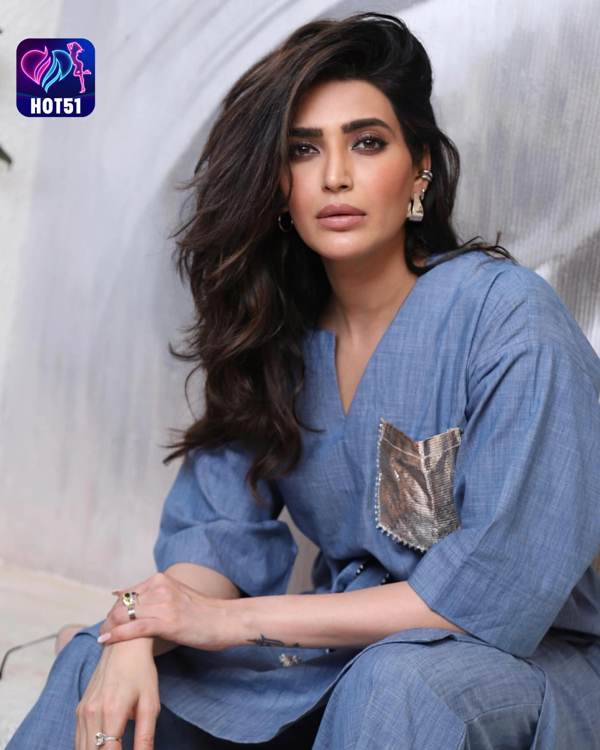 You are currently viewing Beautiful Stuning Philippines Actress with Karishma Tanna Hot51
