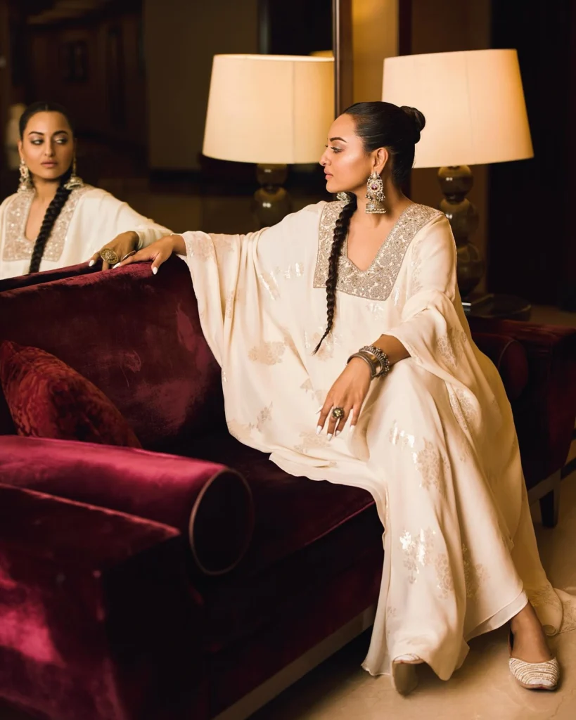  Beautiful Sonakshi Sinha Photos on HOT51 