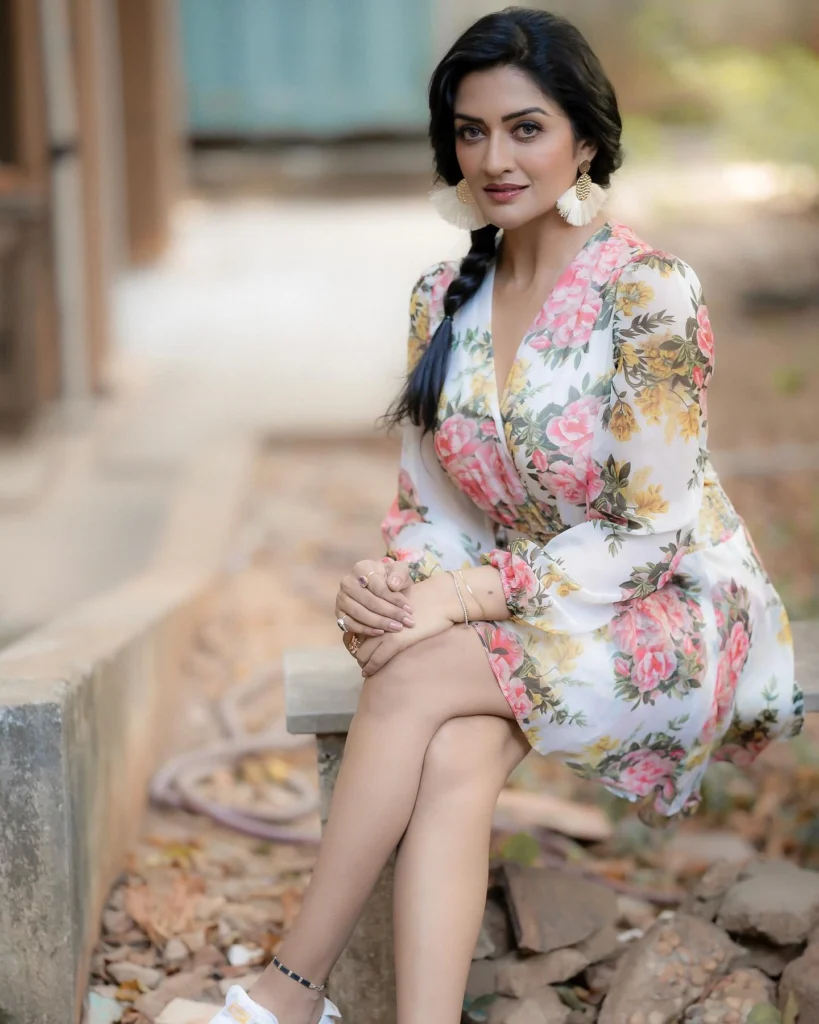 Beautiful Vimala Raman Photos on HOT51 