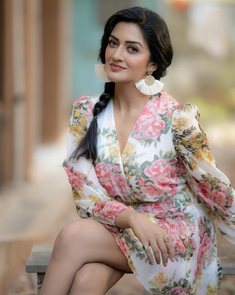 Beautiful Vimala Raman Photos on HOT51 