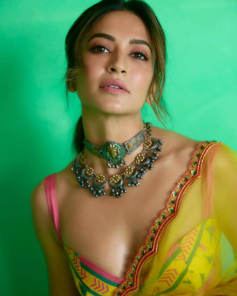 Kriti Kharbanda Photos Hot51 Live Bling Stunning Beauty