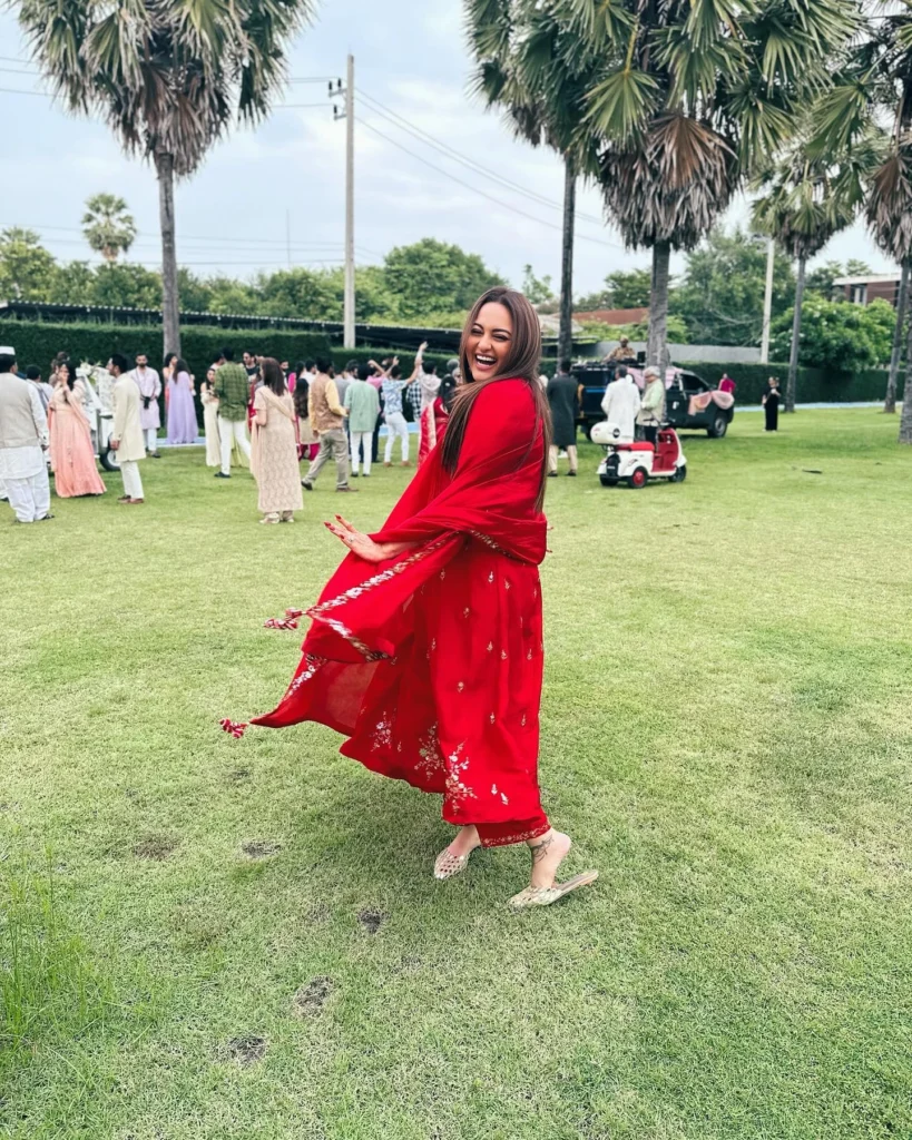  Stunning Sonakshi Sinha Photos Featured on HOT51 