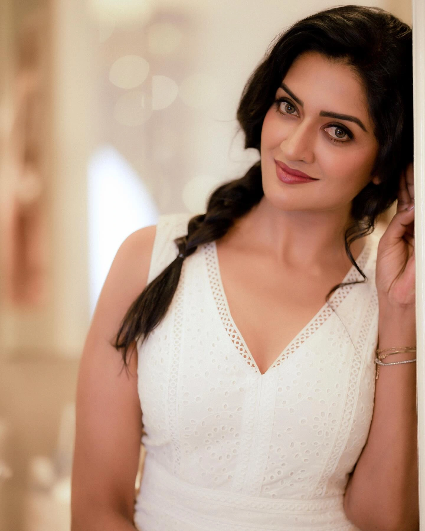 You are currently viewing Beautiful Stunning Vimala Raman Photos on HOT51 A Visual Delight