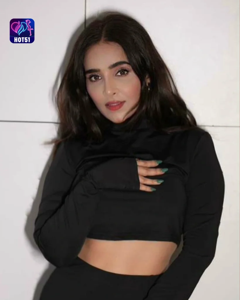  Beautiful Sheetal Kale Photos on HOT51 