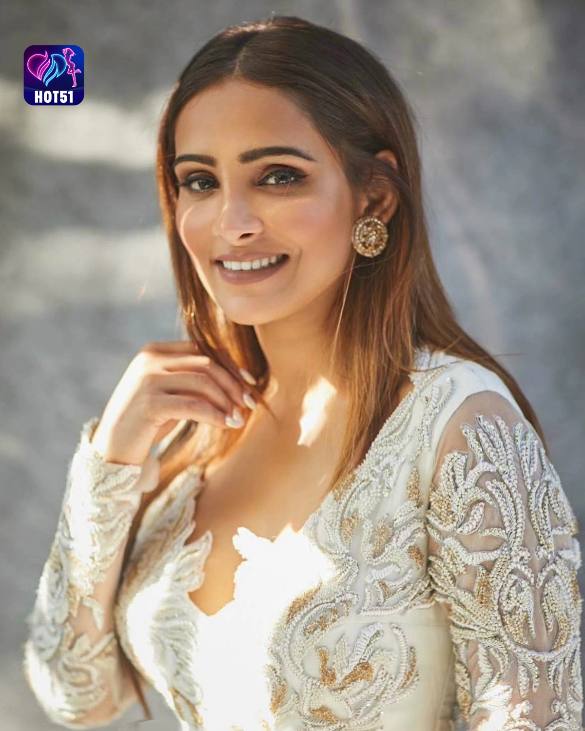 You are currently viewing Beautiful Stunning Sheetal Kale Photos on HOT51