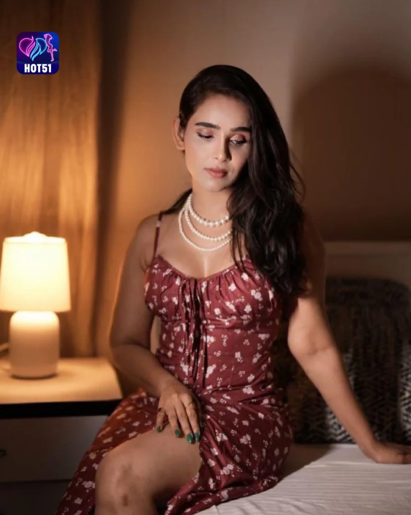 Explore Beautiful Sheetal Kale Photos on HOT51