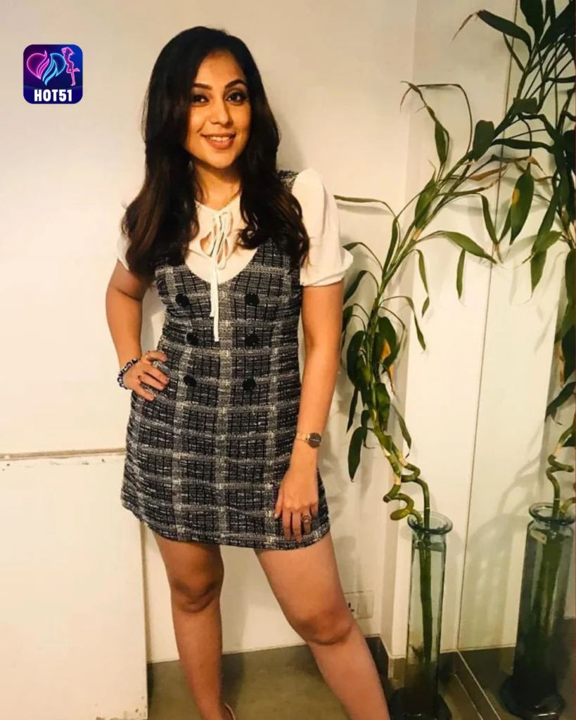 Saba Saudagar's Beautiful Photos on HOT51 Revealed