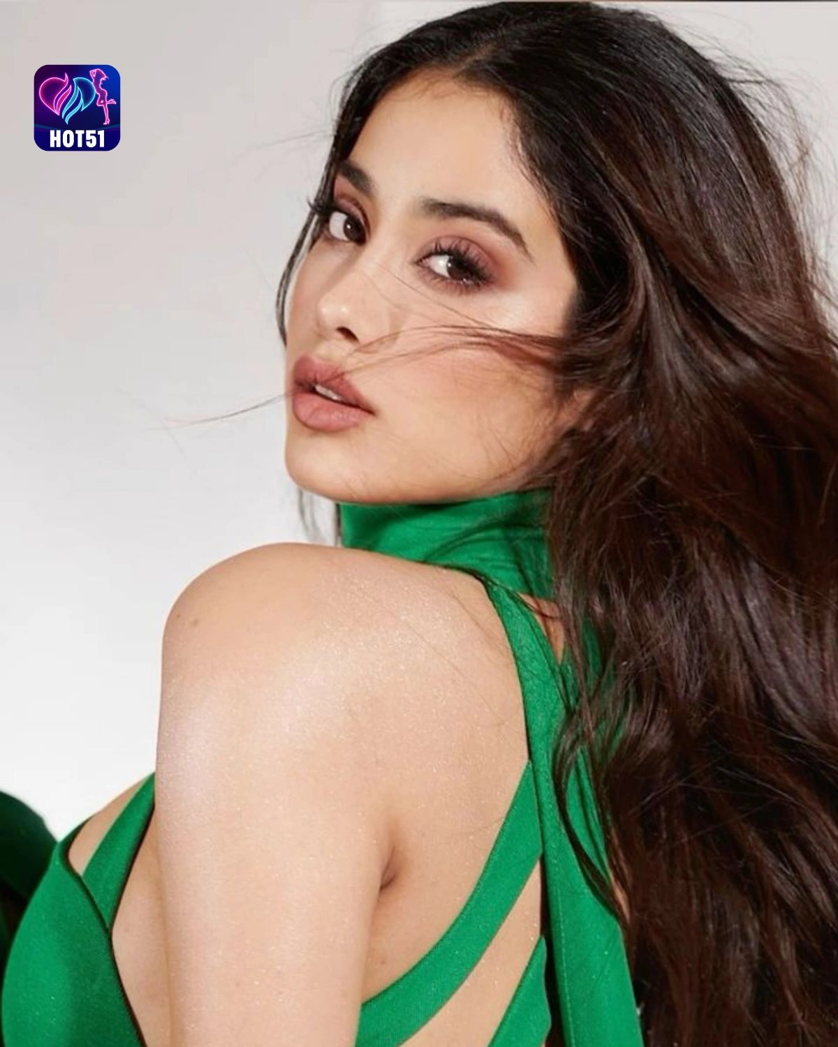 Read more about the article Beautiful Stunning Janhvi Kapoor Photos on HOT51 Live App