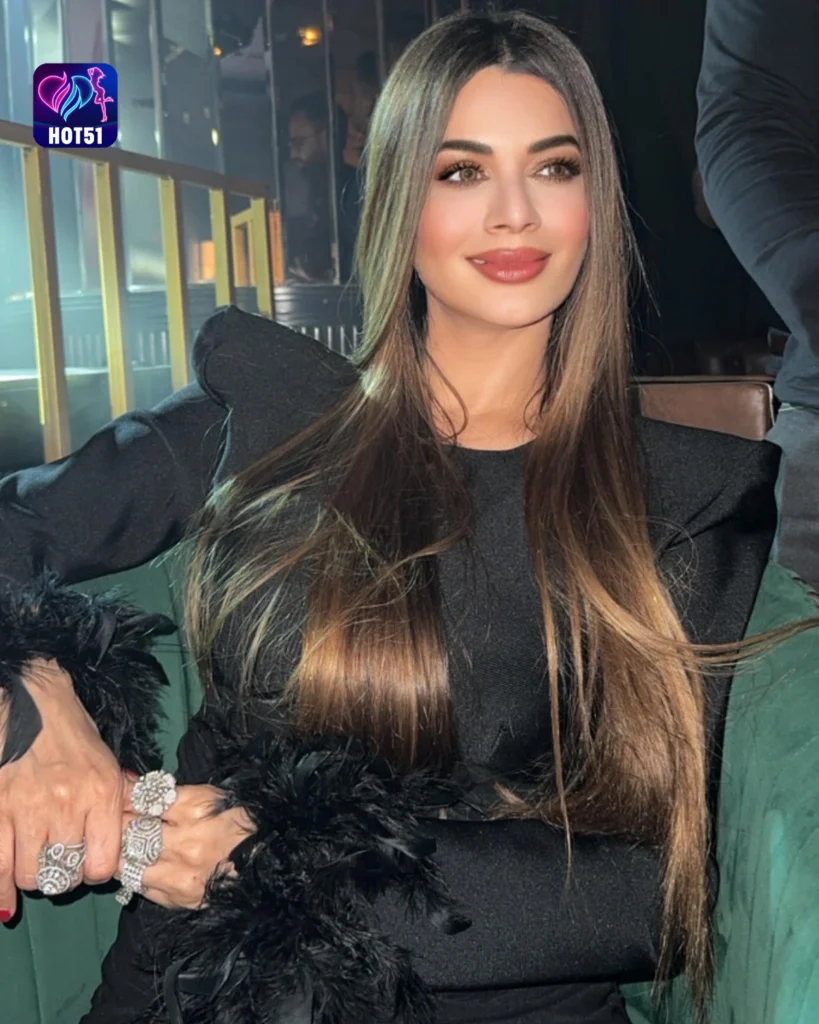 Stunning Kainaat Arora Photos Featured on HOT51