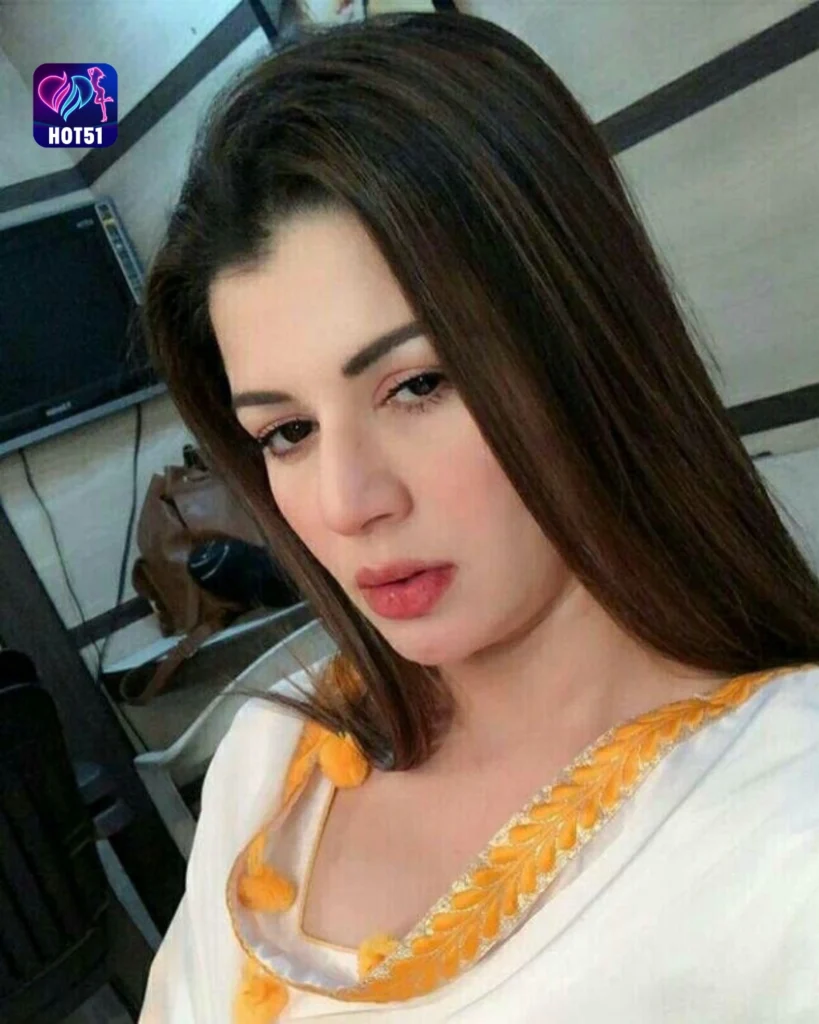 Stunning Kainaat Arora Photos on HOT51 A Glimpse 