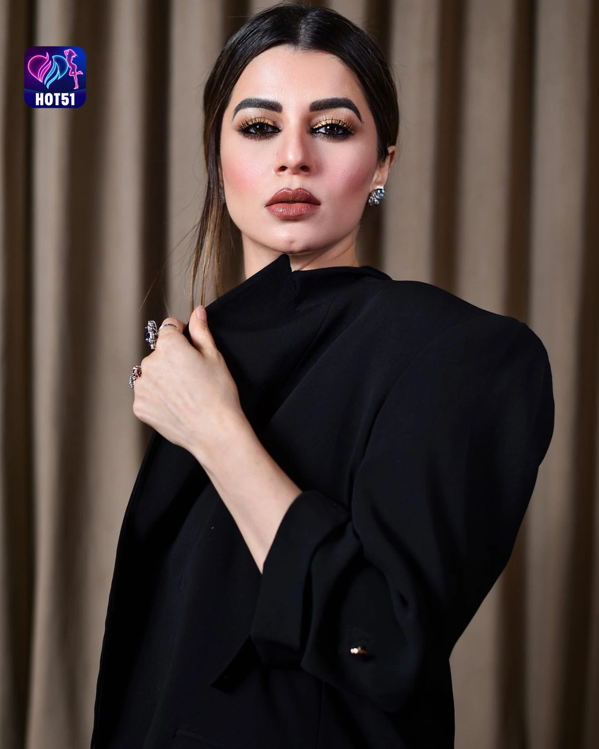 You are currently viewing Beautiful Stunning Kainaat Arora Photos on HOT51 A Visual Feast
