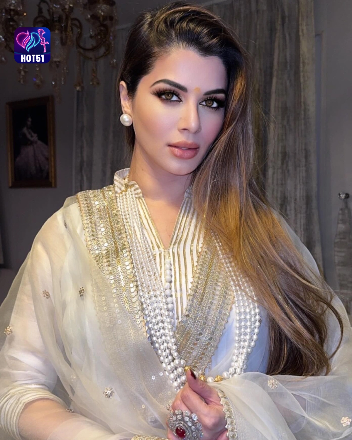 You are currently viewing Beautiful Stunning Kainaat Arora Photos on HOT51 App 2025