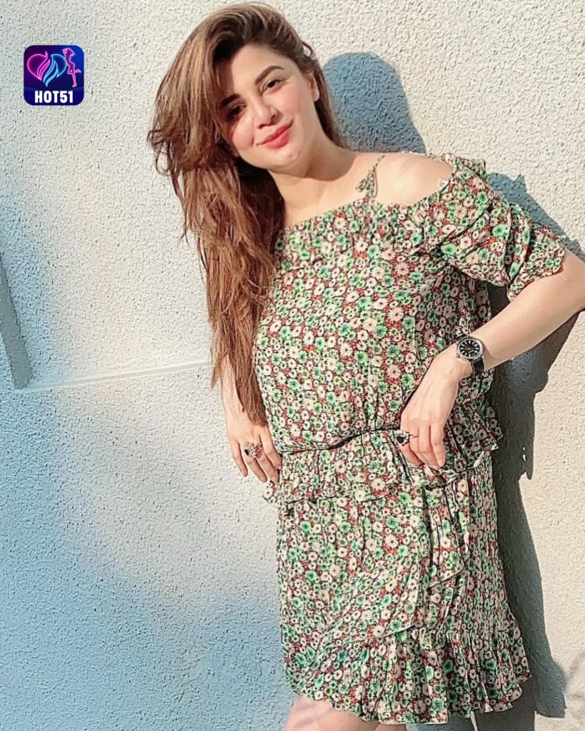  Stunning Kainaat Arora Photos on HOT51 Platform