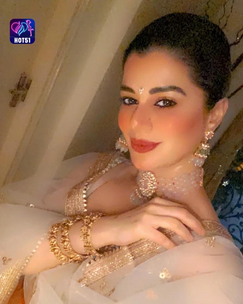  Stunning Kainaat Arora Photos on HOT51 Revealed