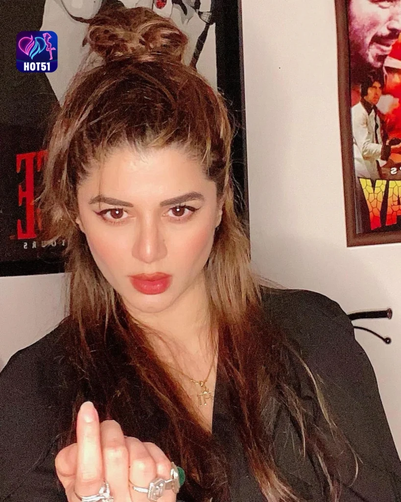 Stunning Kainaat Arora Photos on HOT51 - See Now