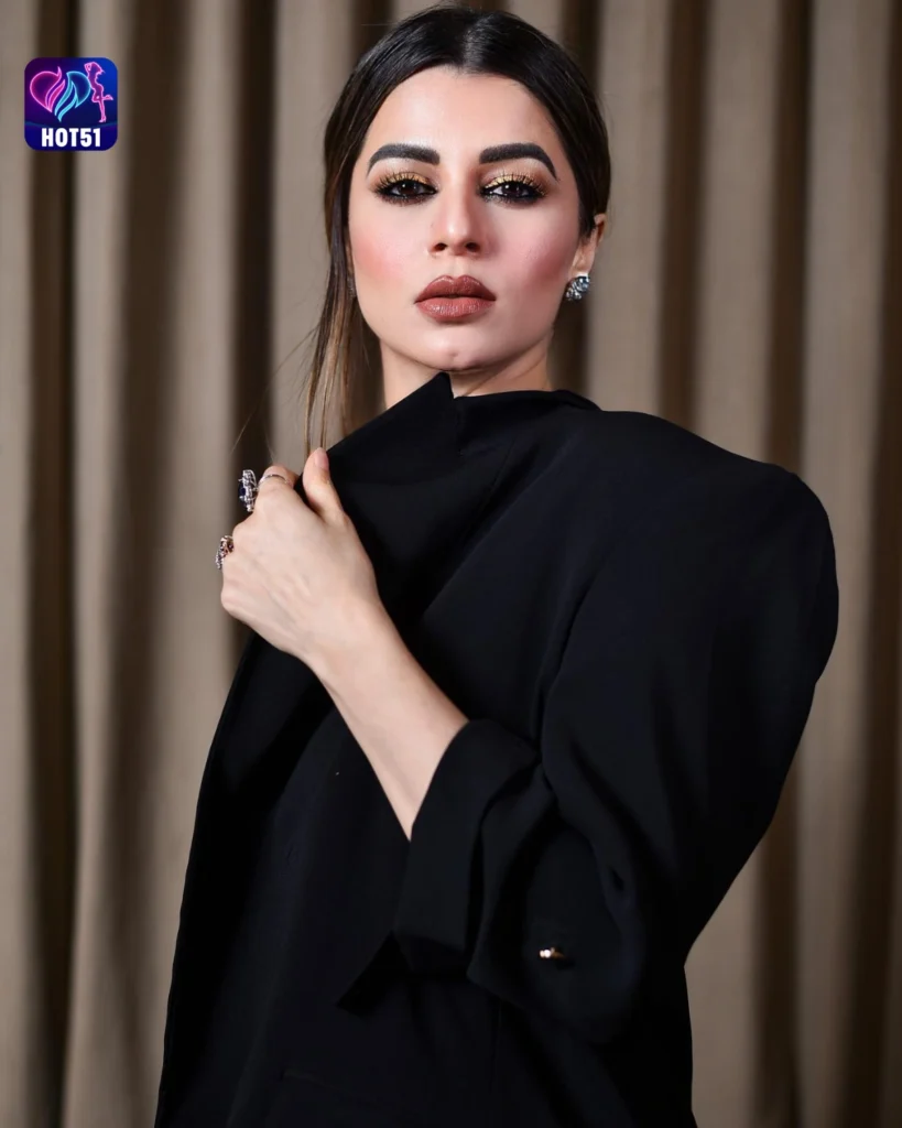 Stunning Kainaat Arora's Photos on HOT51 Unmissable