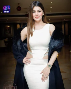 Read more about the article Beautiful Stunning Kainaat Arora Photos on HOT51Unmissable