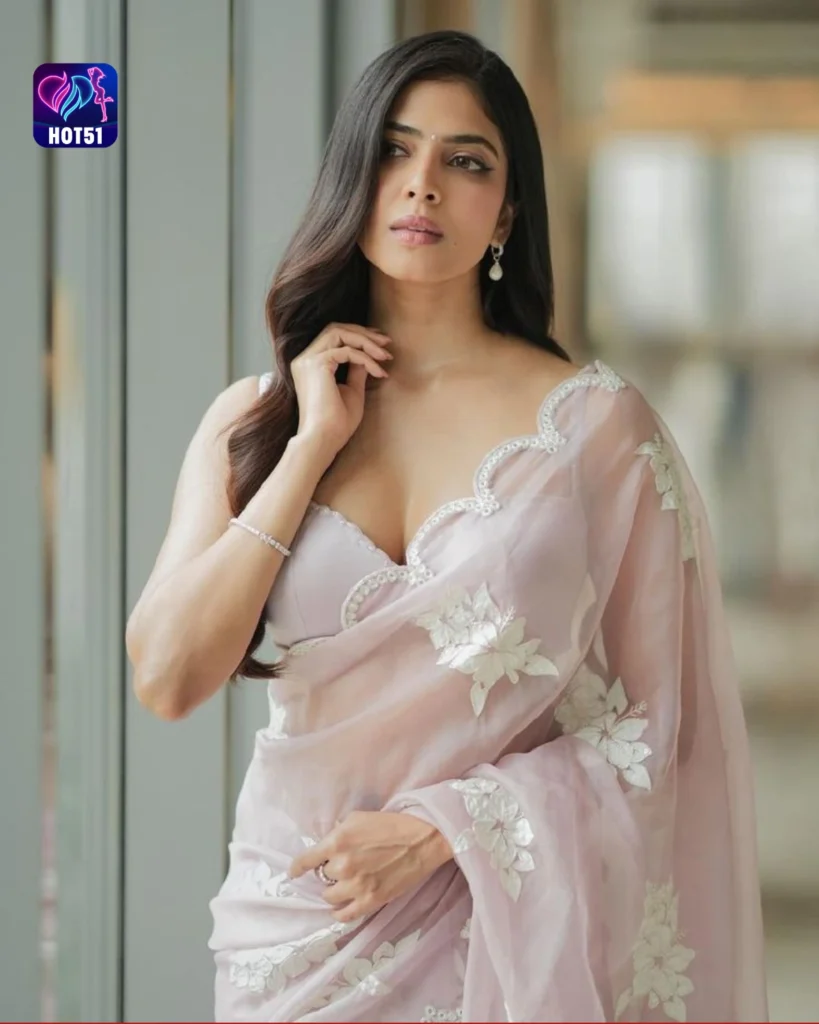  Stunning Malavika Mohanan Photos on HOT51 App