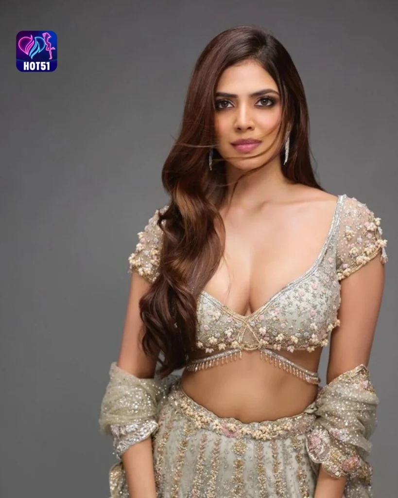 Stunning Malavika Mohanan Photos on HOT51 Live 