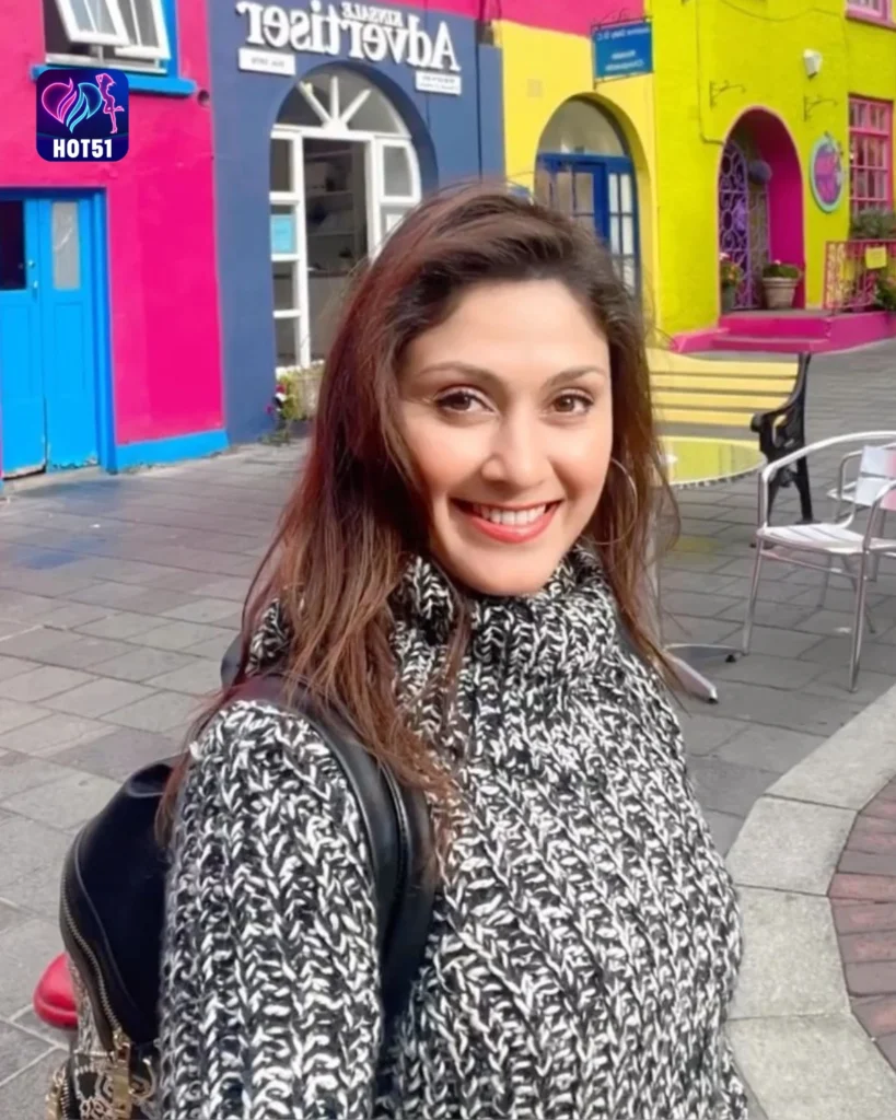  Stunning Manjari Fadnnis Photos Featured on HOT51