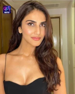 Read more about the article Beautiful Stunning Vaani Kapoor Photos on HOT51 Live Bling