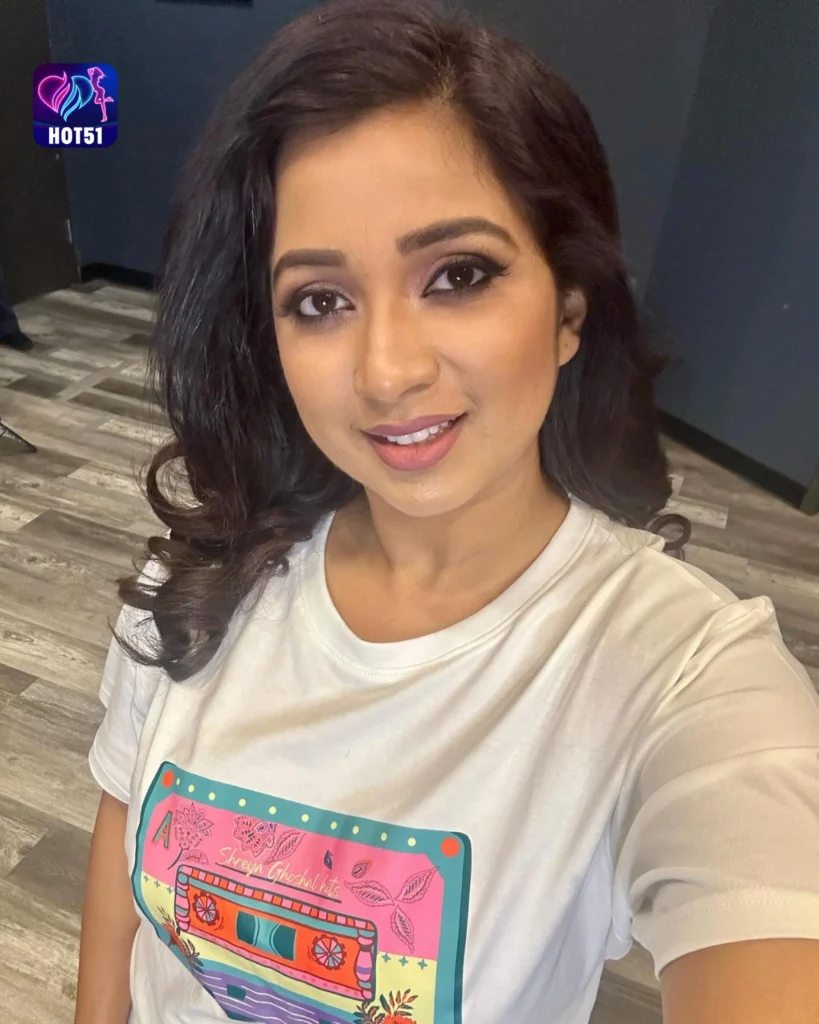 Sunidhi Chauhan's Stunning Photos on HOT51
