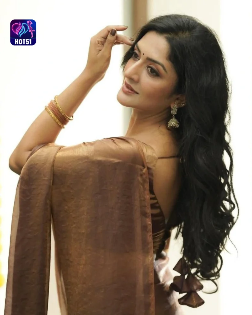 Vimala Raman Beautiful Photos Featured on HOT51