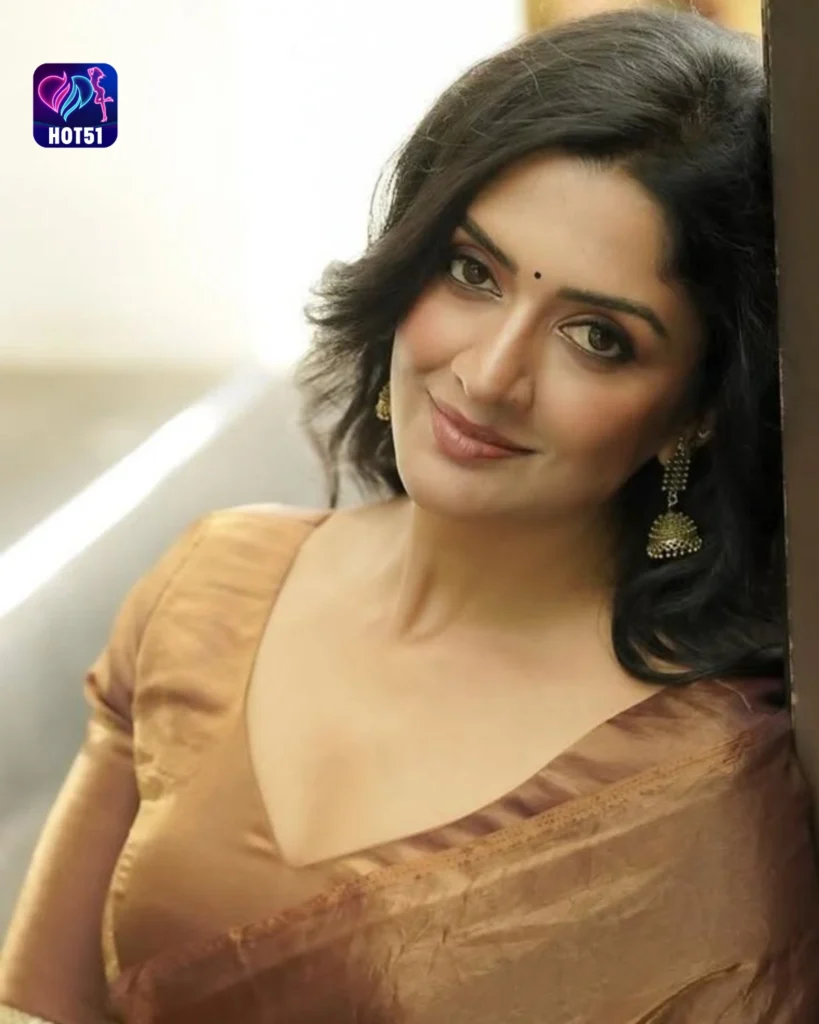 Vimala Raman Beautiful Photos Featured on HOT51